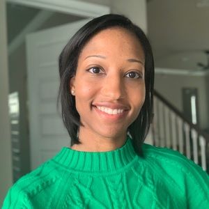 Meet your Posher, Crystal